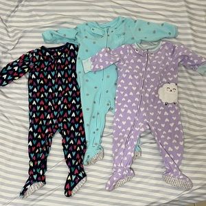 *RESERVED*     Adorable Carters Fleece PJs for 12 Months- (Set of 3) 🌙